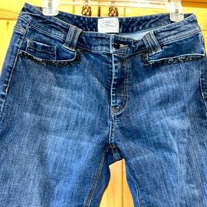 Jeans with black rhinestones stones detail